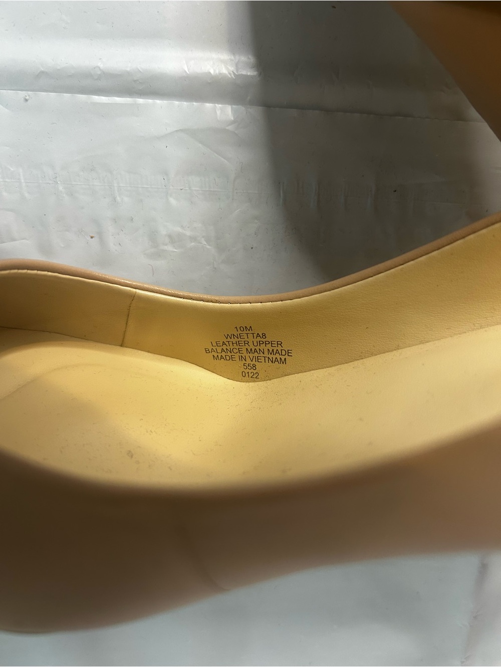 Nine West Cream Pumps Size 10 Genuine Leather - Picture 12 of 12